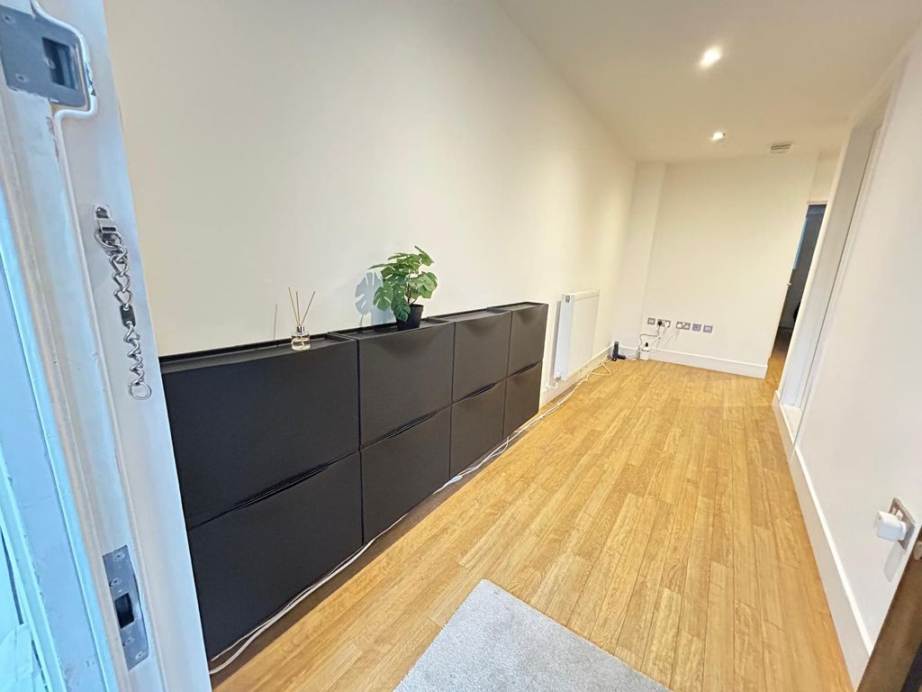 Property photo 3 of 24 Photo 2