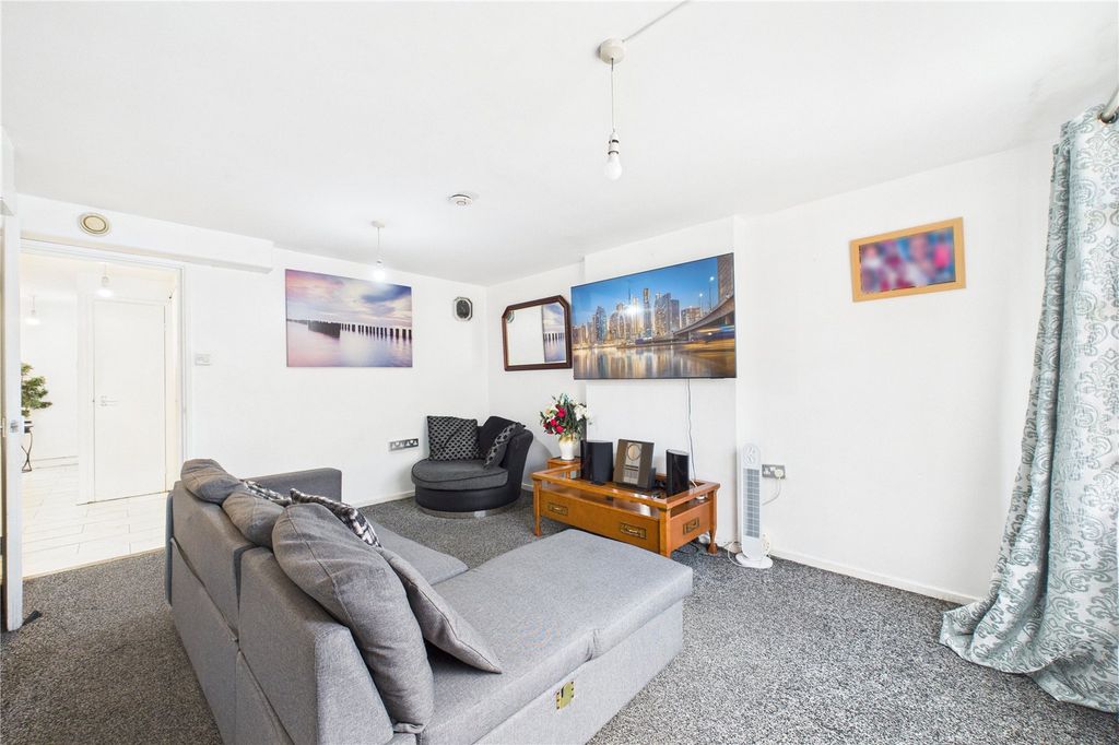 Property photo 3 of 16 Picture No. 03