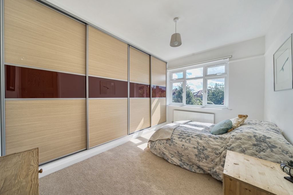 Property photo 3 of 14 1346696-7-68B999c...