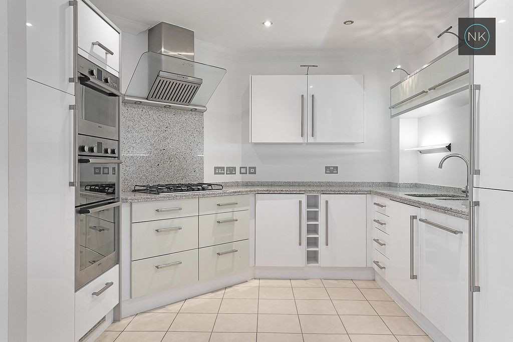 Property photo 2 of 27 3482075