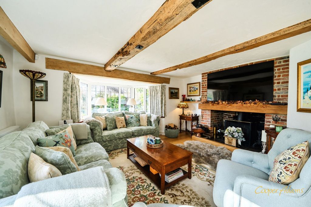 Property photo 2 of 26 Sitting Room