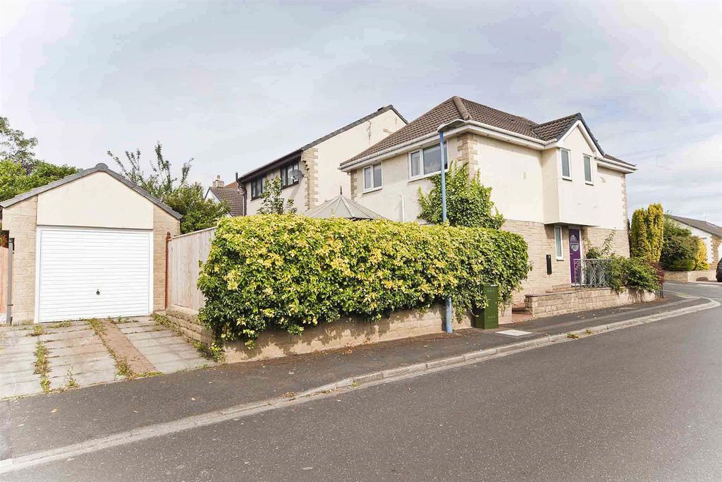 Property photo 3 of 26