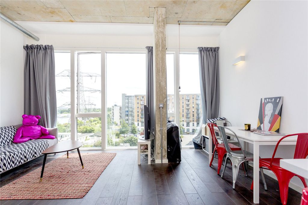 Property photo 1 of 10 Reception Room
