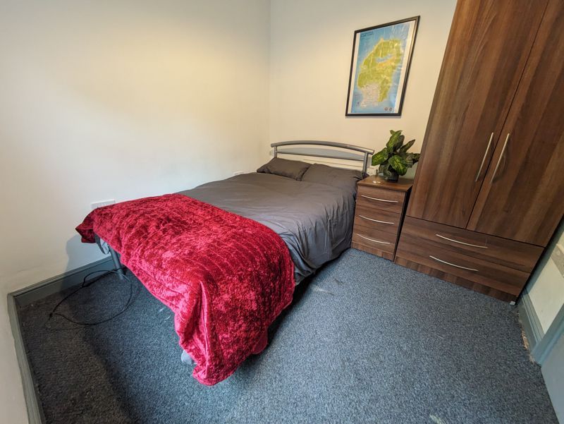 Property photo 3 of 6 Photo 6