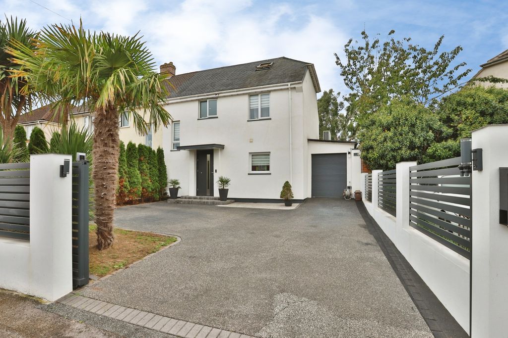 Property photo 1 of 21 Pbox-Img.Jpg