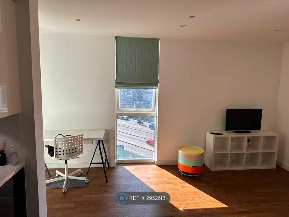 Property photo 2 of 6
