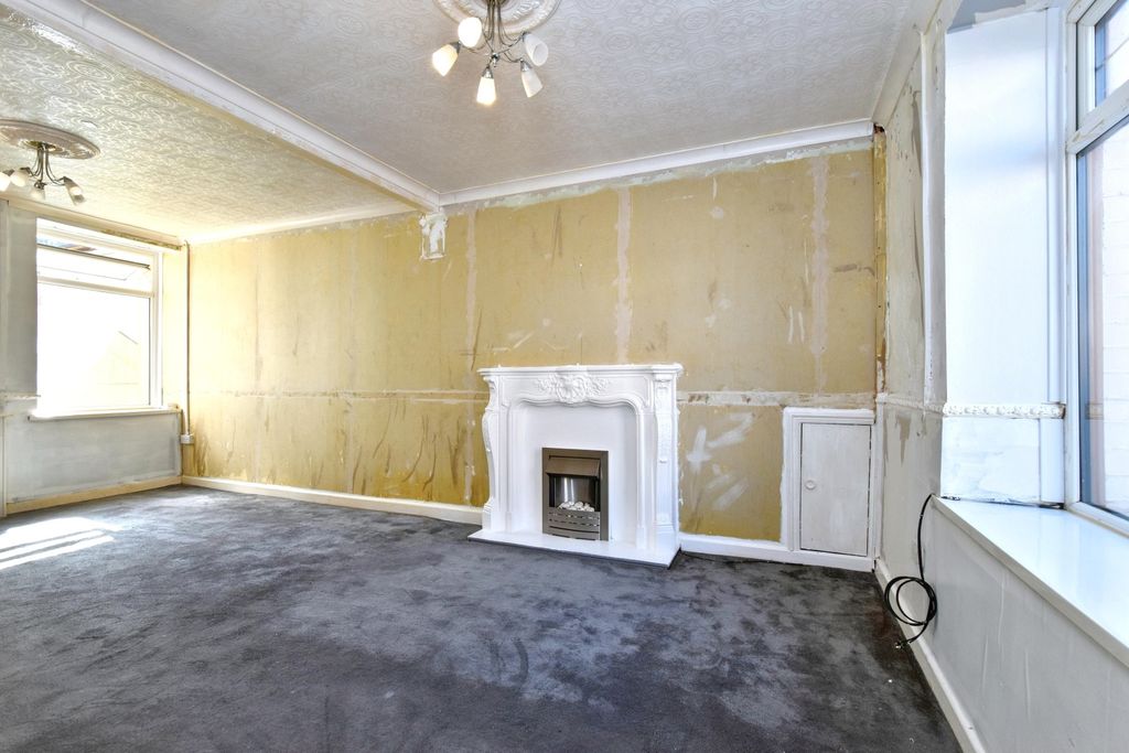Property photo 2 of 12 Image 1