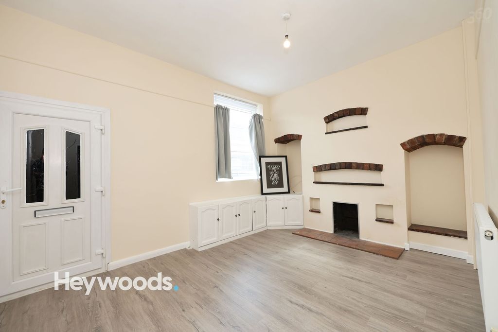 Property photo 3 of 39