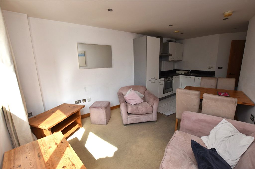 Property photo 3 of 8 Picture No. 03
