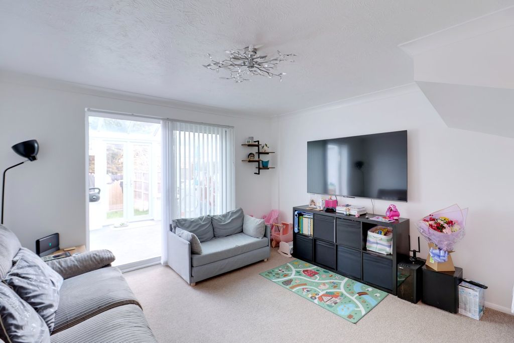 Property photo 3 of 18