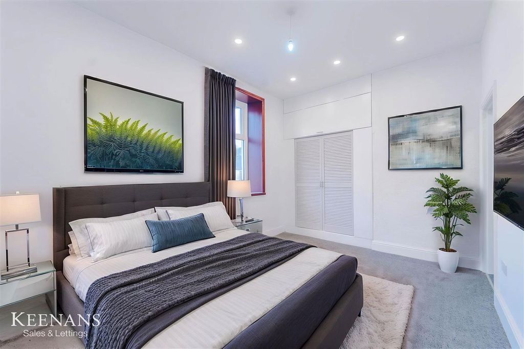 Property photo 1 of 22 Dduc0Gyc_0Oansn-W49C6A - Bedroom - Modern - 4.Jpg