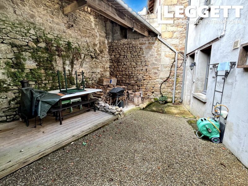 Property photo 3 of 10