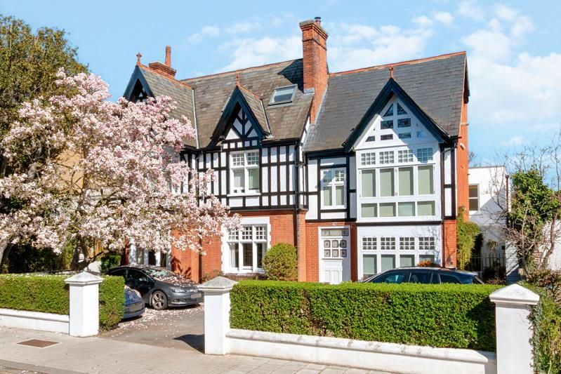 Property photo 1 of 12 Grove Park Road 41-43 Flat 8 Ph2 Lr.Jpg