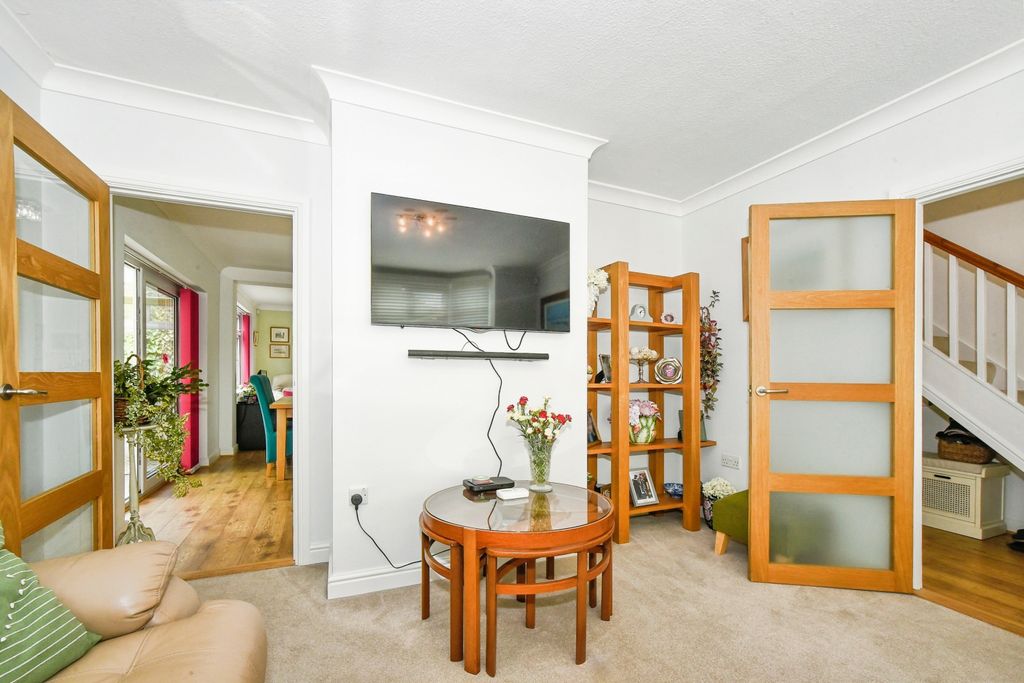 Property photo 3 of 21