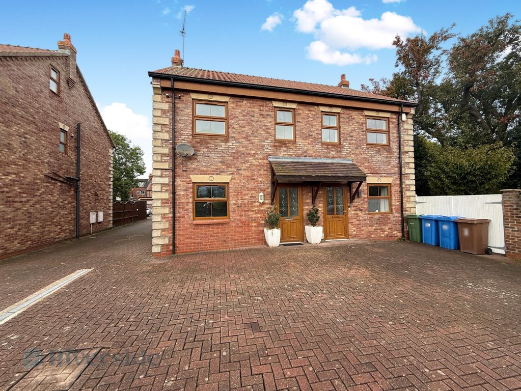 Property photo 1 of 17 Pbox-Img.Jpg