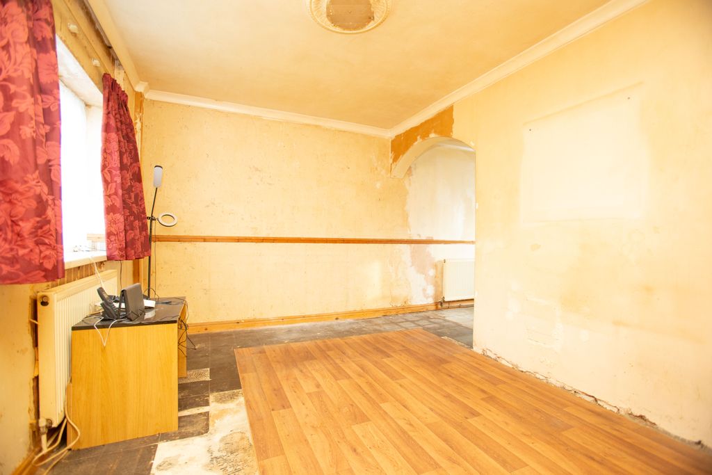 Property photo 3 of 13 Mw-9392