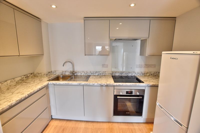 Property photo 3 of 7 Photo 6