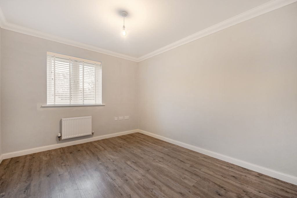 Additional image 6 of 2 bed flat for saleRudgard Way, Liphook GU30
