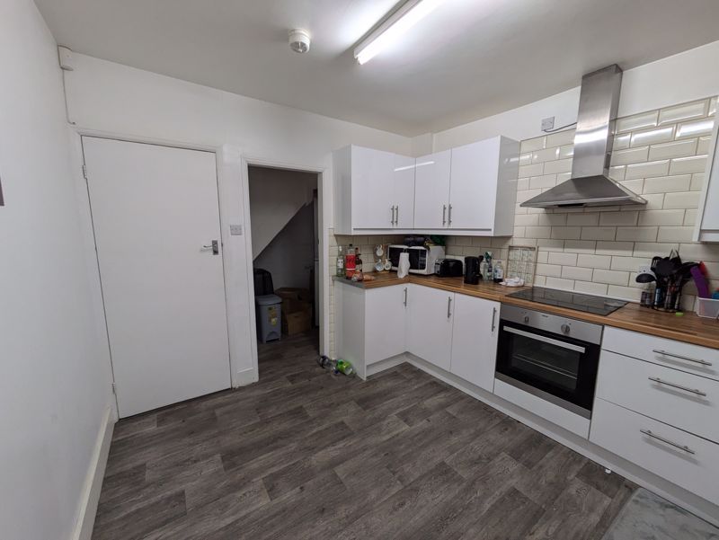 Property photo 2 of 11 Photo 4