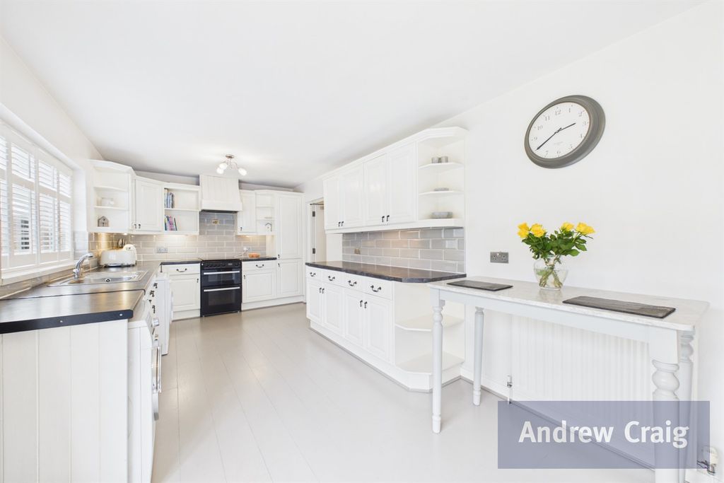 Property photo 3 of 25 Kitchen Diner