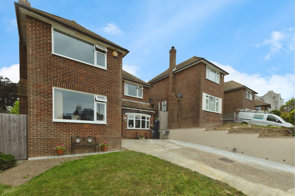 Property photo 1 of 34