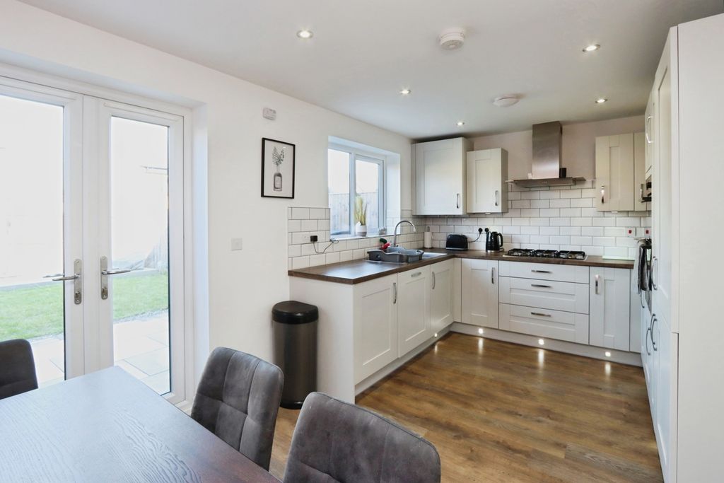 Property photo 2 of 25 Pbox-Img.Jpg