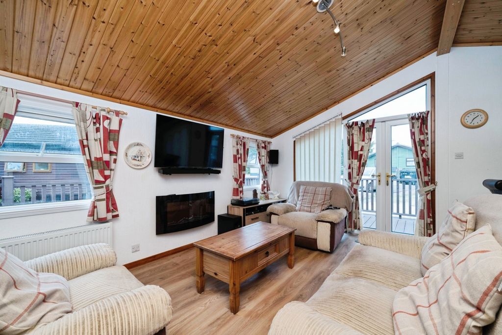 Property photo 2 of 23 Pbox-Img.Jpg