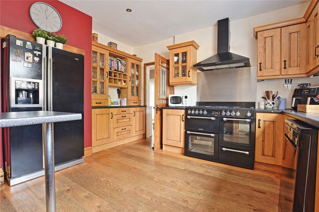 Property photo 2 of 25 Picture No. 06