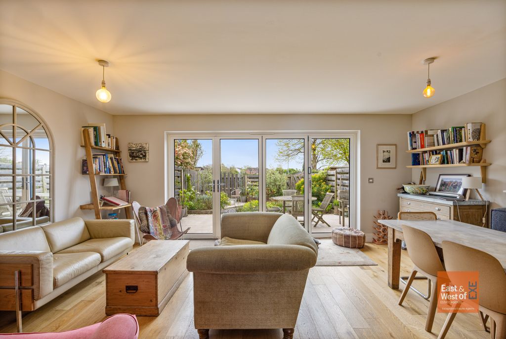 Property photo 2 of 14 A10 - 7 Whimbrel Court Topsham - 260410