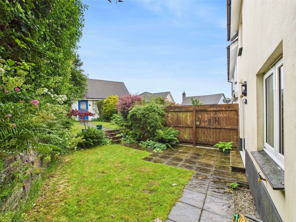 Property photo 2 of 18 Picture No. 25