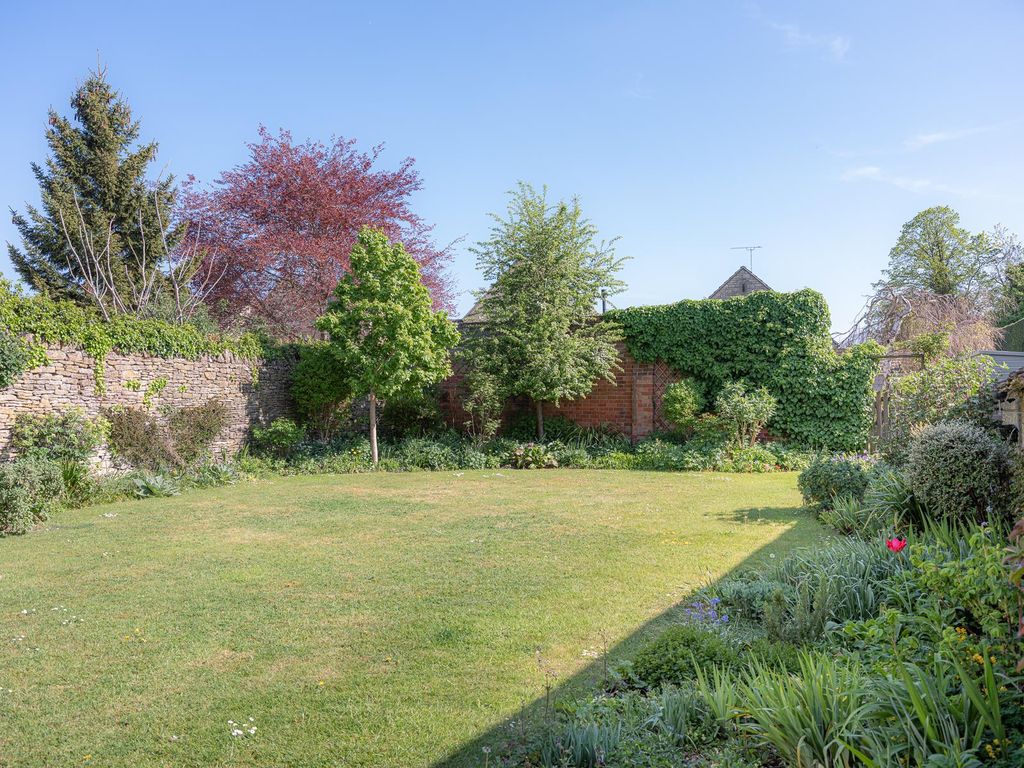 Property photo 3 of 23 Image