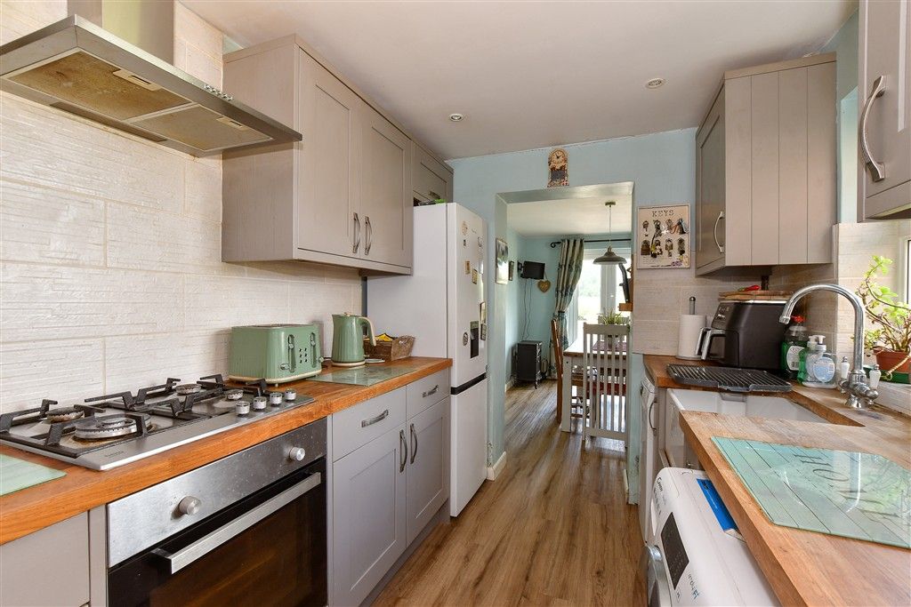 Property photo 3 of 13 Kitchen