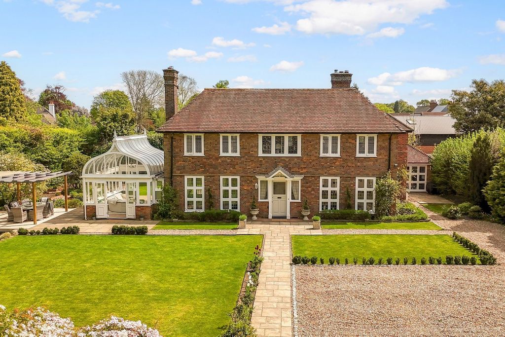 Property photo 1 of 28