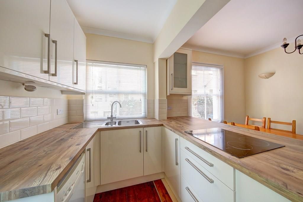Property photo 2 of 7 Kitchen.Jpg