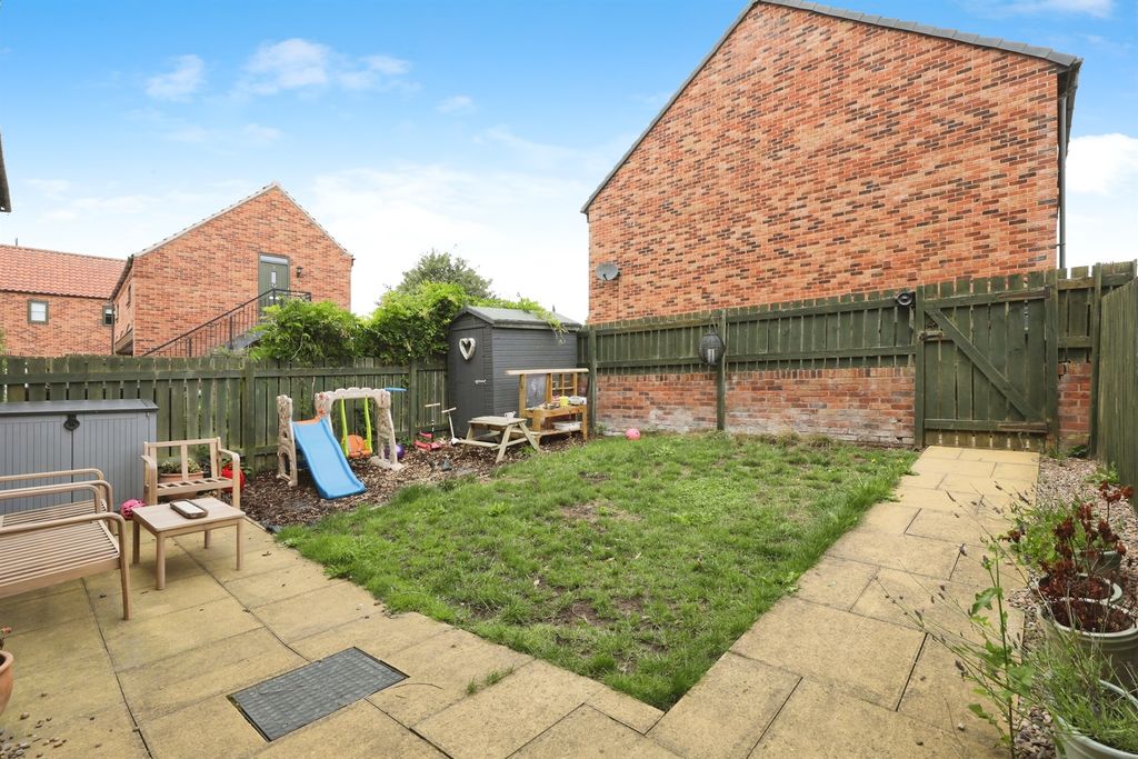 Property photo 2 of 16