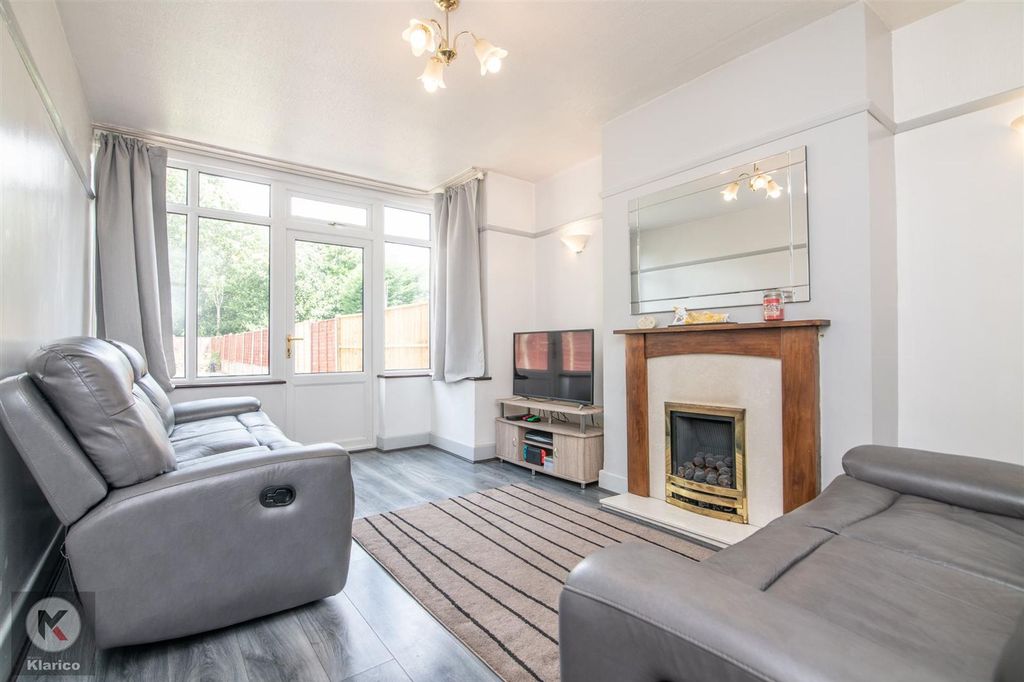 Property photo 3 of 21 Bartonlodgerd-27.Jpg