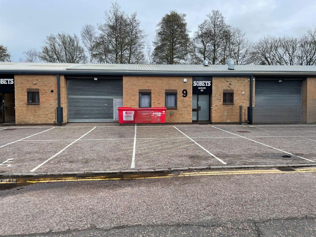 Property photo 2 of 9