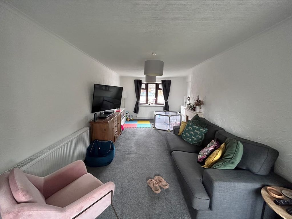 Property photo 2 of 12