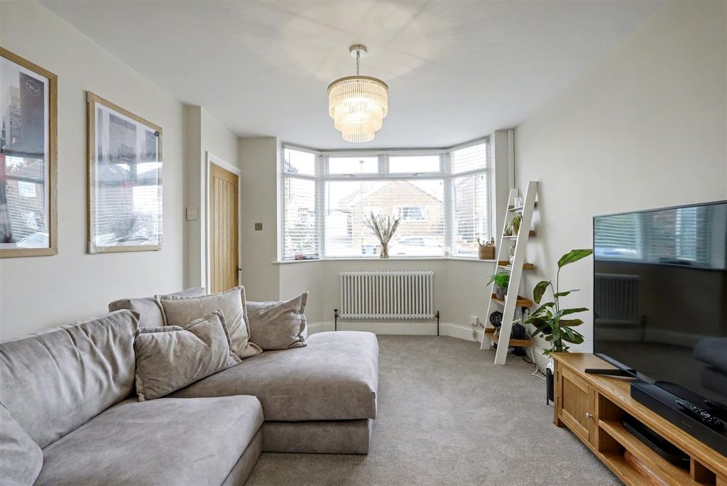 Property photo 2 of 17 Lounge/Sitting Room