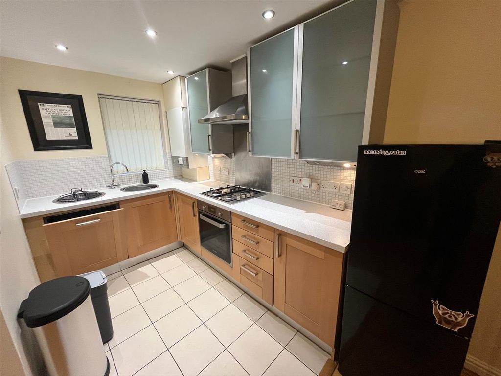 Property photo 3 of 17