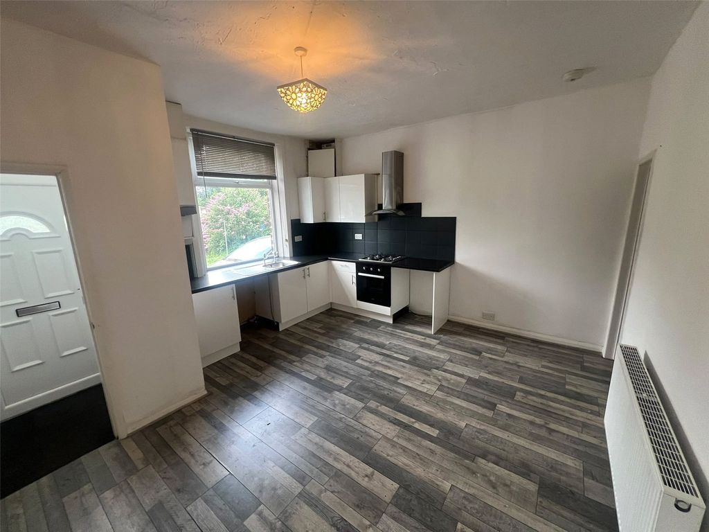 Property photo 2 of 10 Picture No. 05