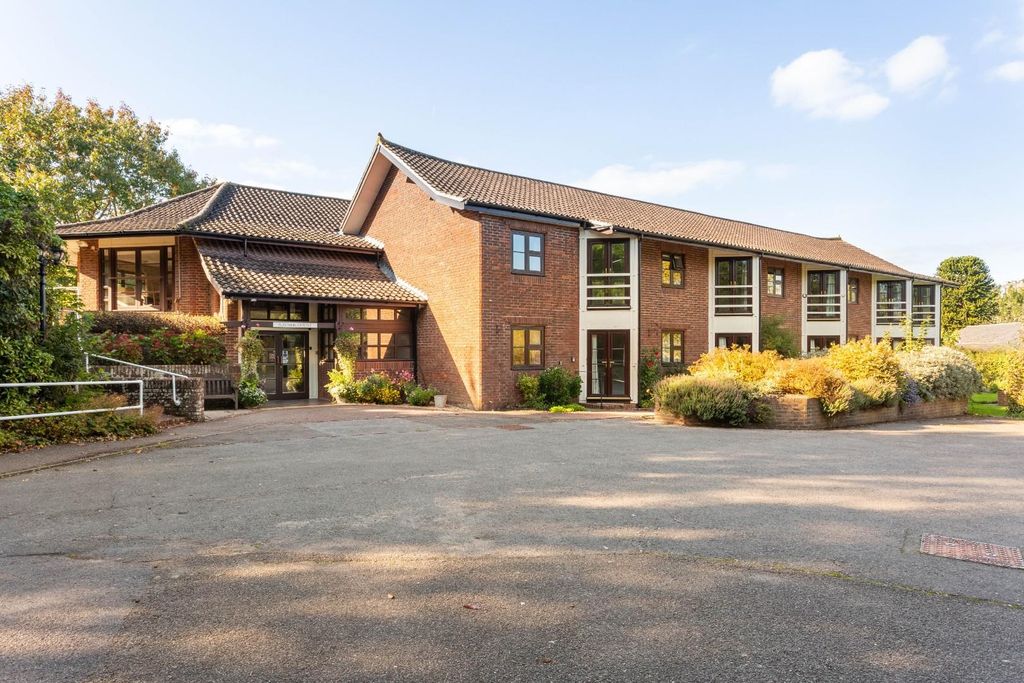 Property photo 1 of 22 Rayner Court-14.Jpg