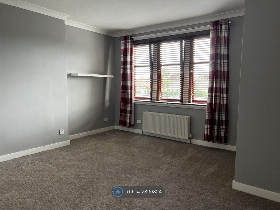 Property photo 3 of 10 Livingroom
