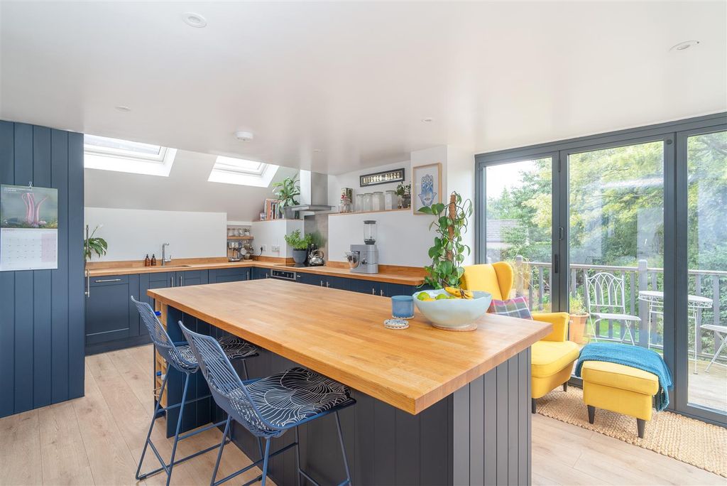 Property photo 3 of 27 38_East_High_Street-08.Jpg