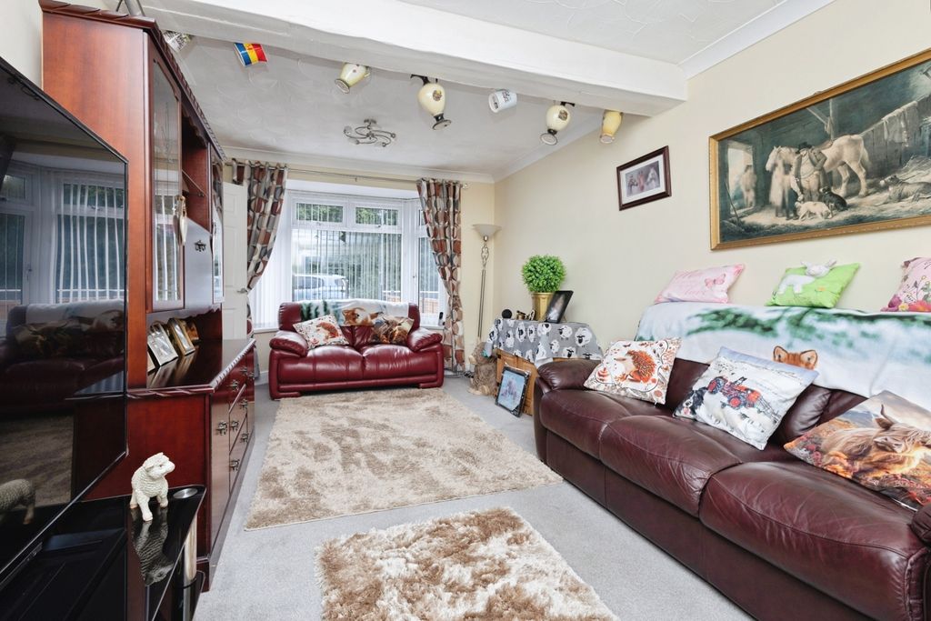 Property photo 3 of 18 Pbox-Img.Jpg