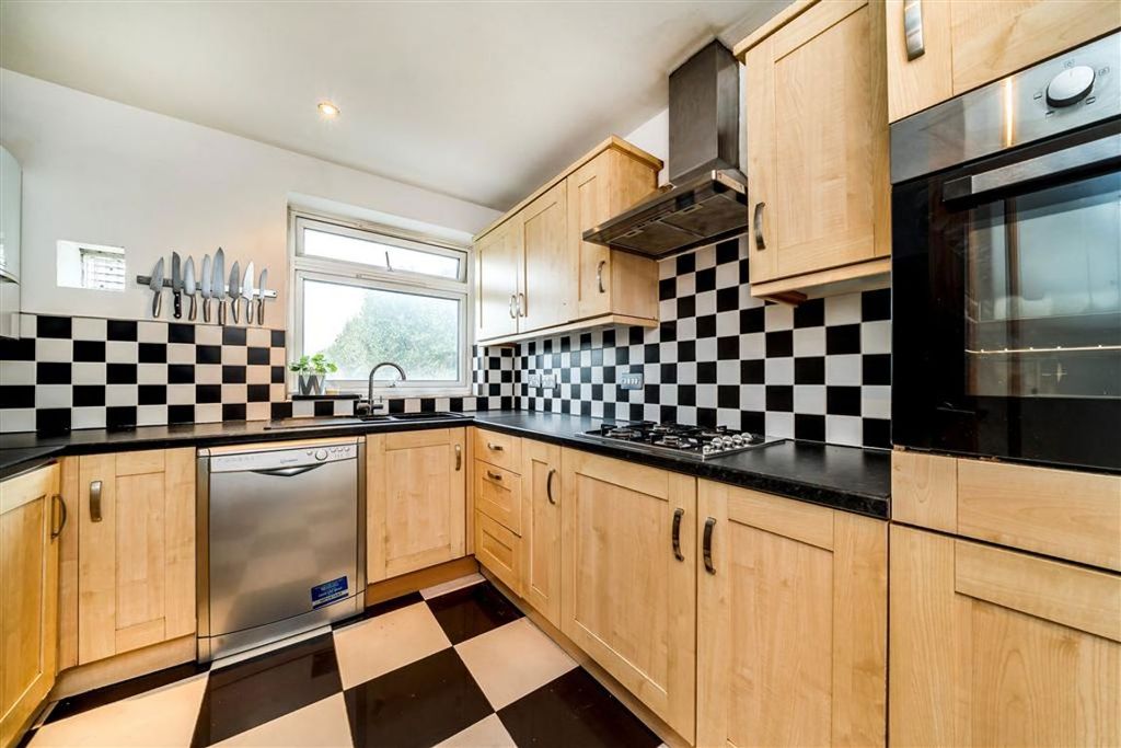Property photo 3 of 9