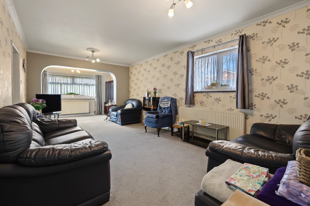 Property photo 2 of 26 5551095