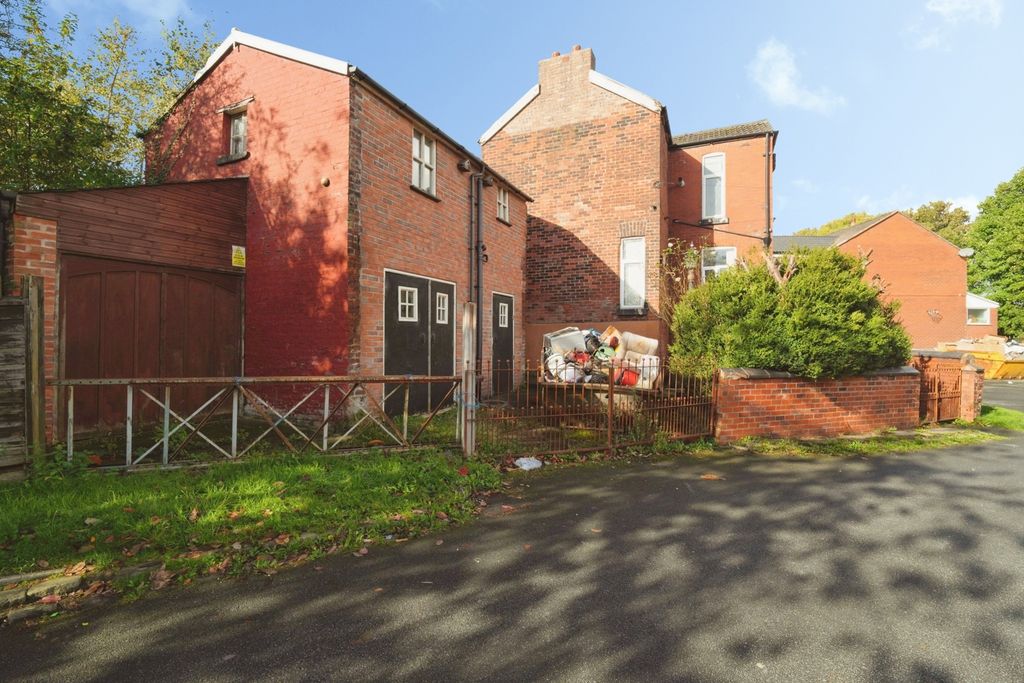 Property photo 1 of 23 Pbox-Img.Jpg