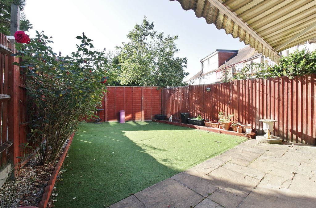 Property photo 2 of 9