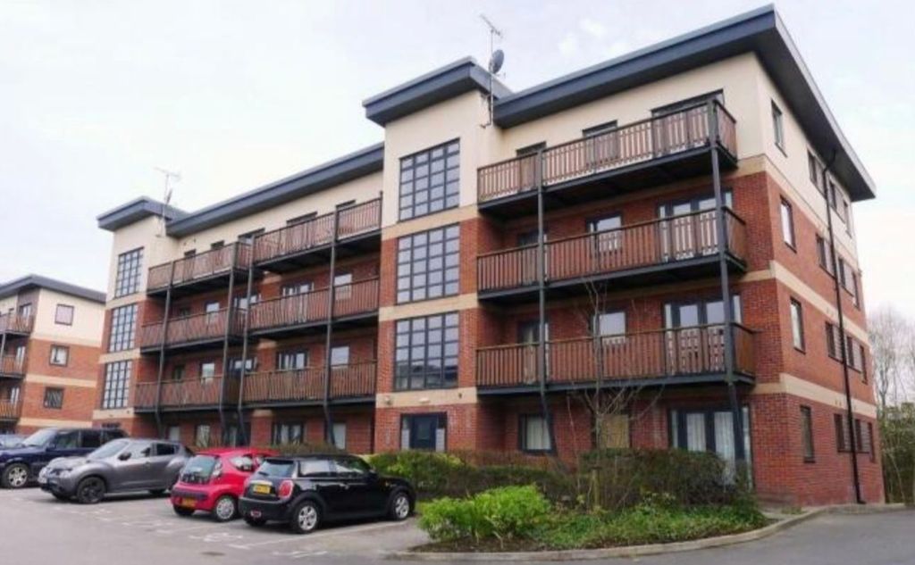Property photo 1 of 8